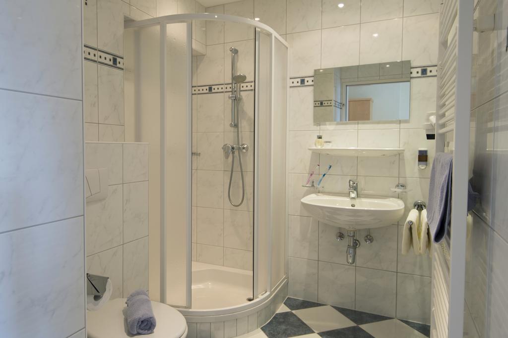 Haus Friedrichsburg - Bergbahnen Von Mai Bis November Inklusive Hotell Bad Hofgastein Rum bild